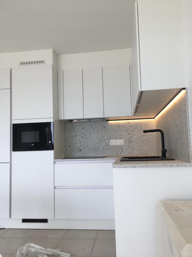 Studio 4 Pers Met Frontaal Zeezicht & Prive Zwembad Oostende エクステリア 写真